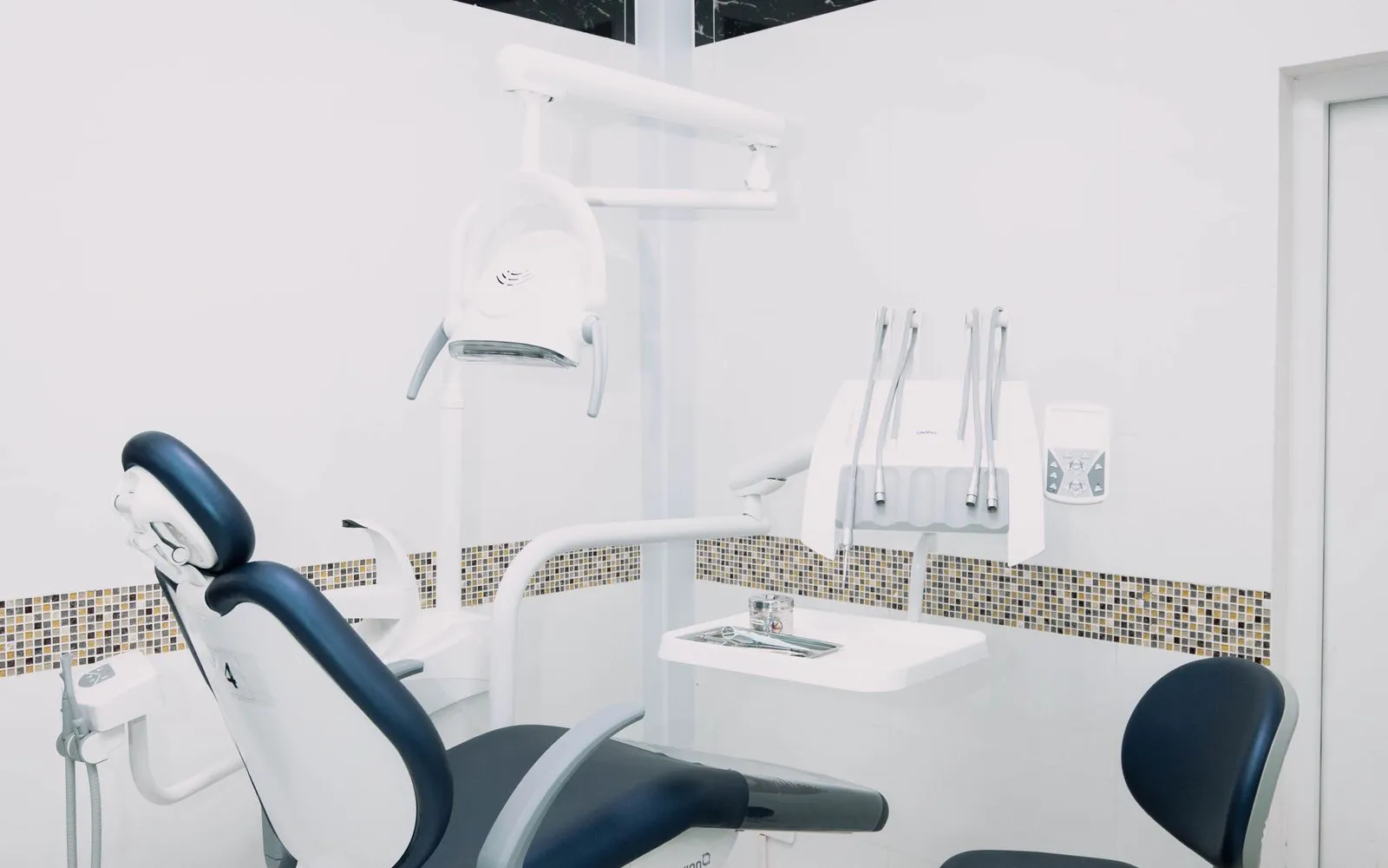 Lumera Skin & Smile show home